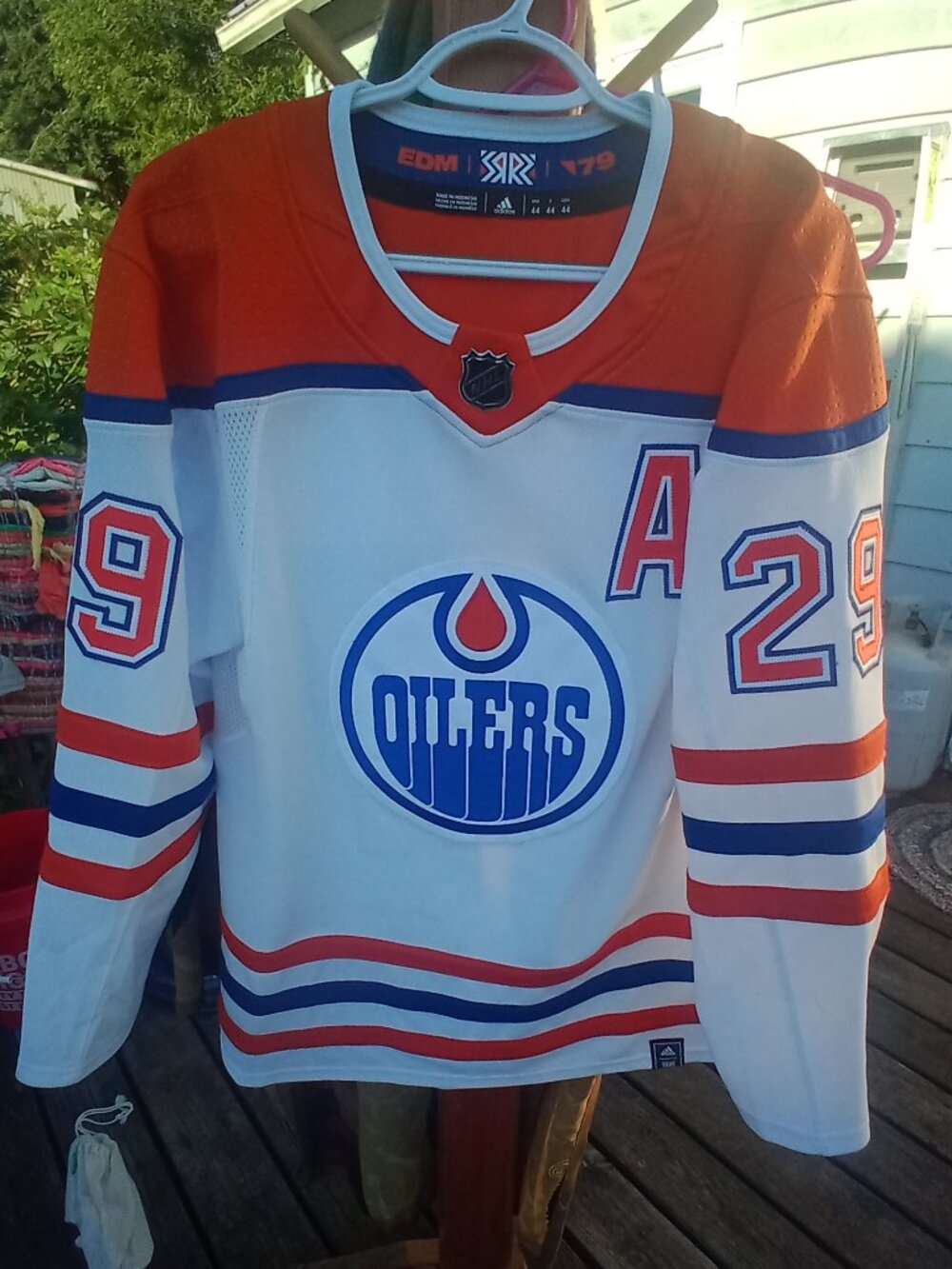 (44) MVP Leon Draisaitl Retro Reverse 1.0 Edmonton Oilers NHL hockey jersey